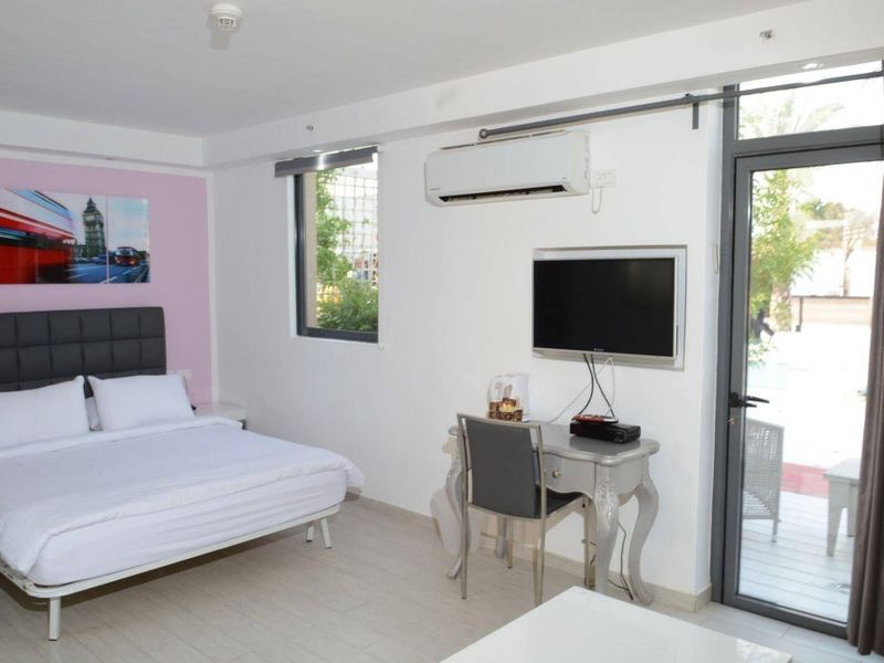 Hotel Photo 8