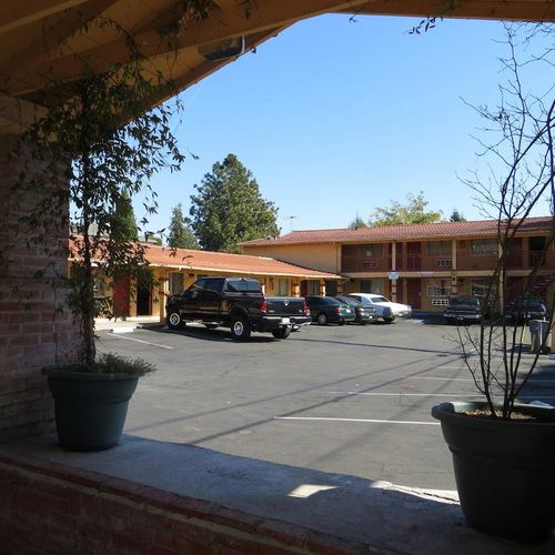 Photo of The Oaks Motel