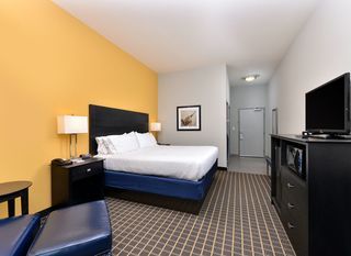 Hotel pic Holiday Inn Express Hotel & Suites Fort Walton Beach Hurlburt Area, an
