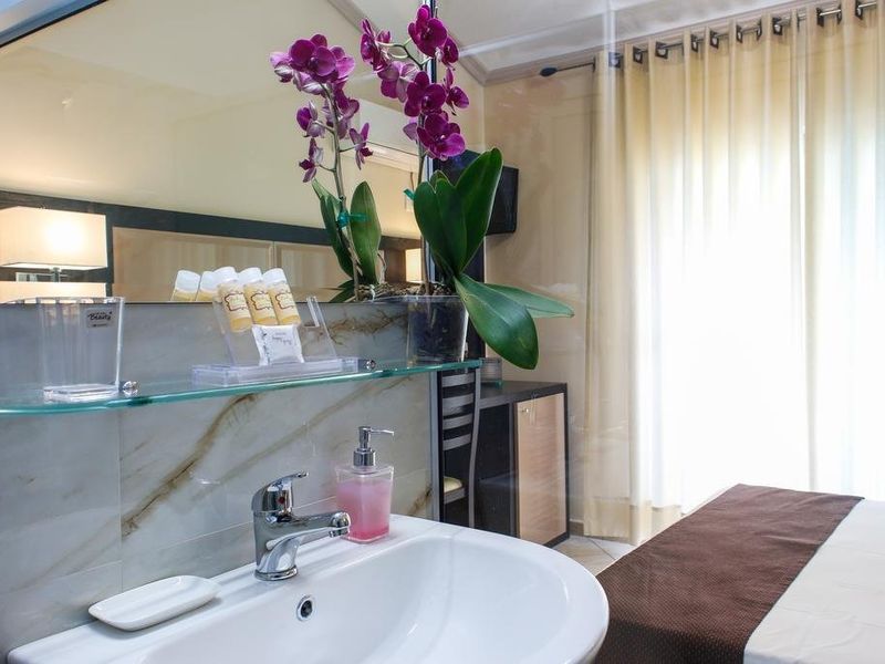 Hotel Photo 16