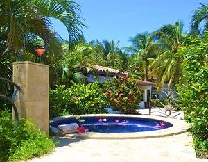 Mayan Princess Beach & Dive Resort Coxen Hole Honduras