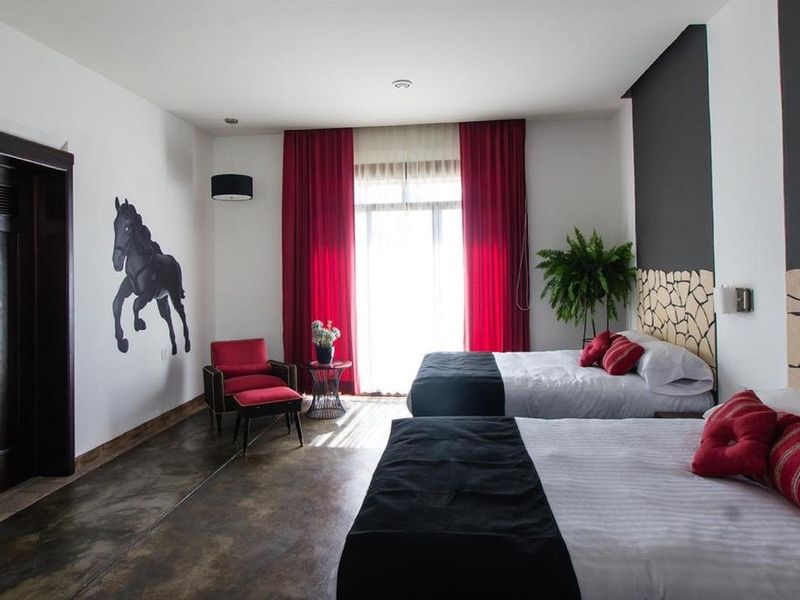 Hotel Photo 1