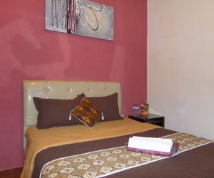 DeClove Guest House Malang Indonesia