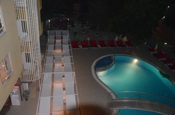 Hotel Photo 8