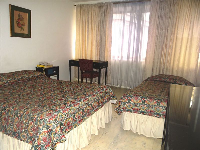 Hotel Photo 1