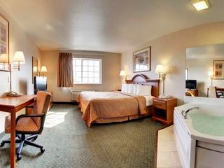 Hotel pic Oak Hill Inn & Suites