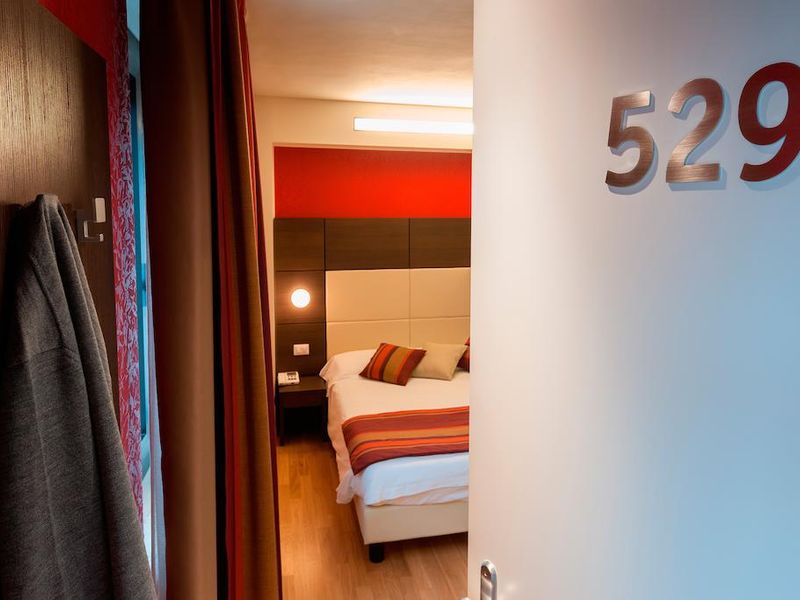 Hotel Photo 5
