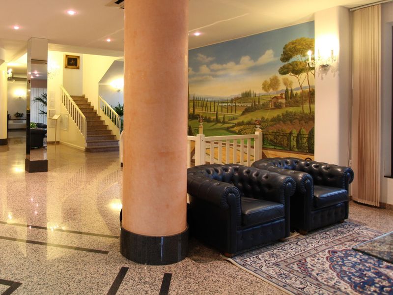 Hotel Photo 11