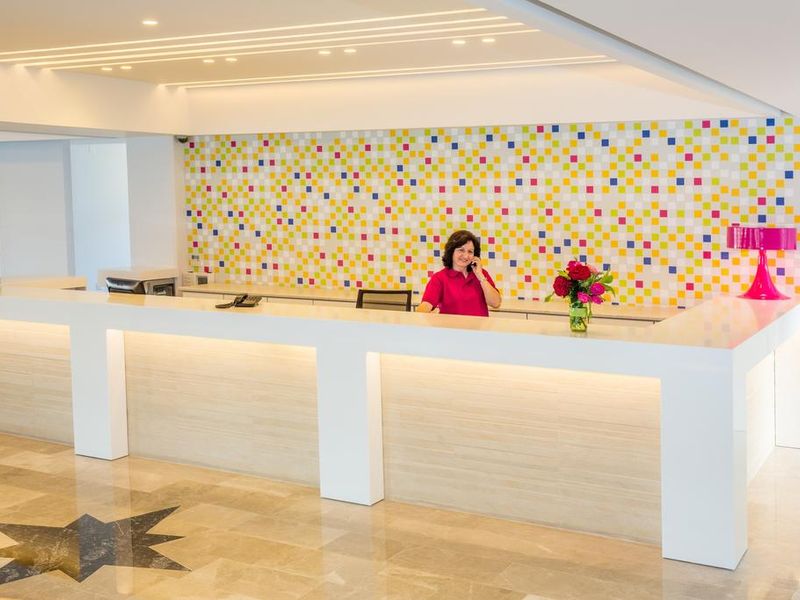 Hotel Photo 12