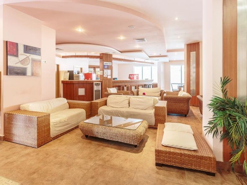Hotel Photo 8