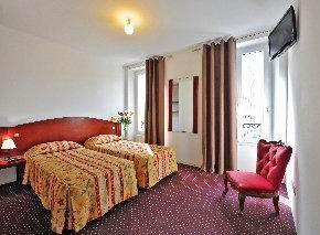 NearBy Hotel