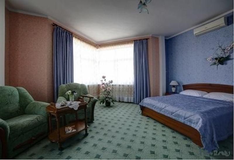 Slavija Hotel