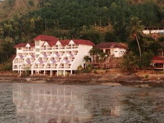 Hotel pic Jansom Beach Resort