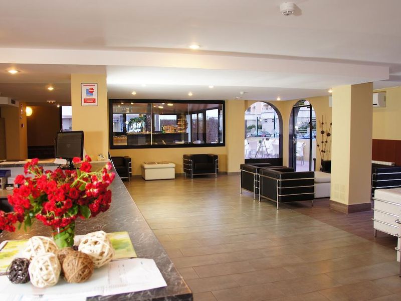 Hotel Photo 8