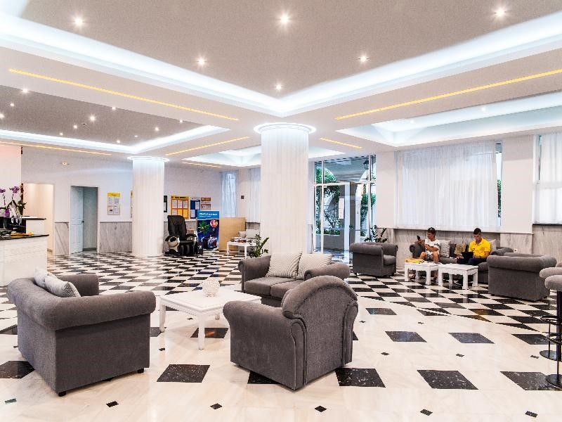 Hotel Photo 12