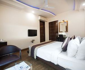 Hotel Le Cadre @ Kailash Metro Delhi City India