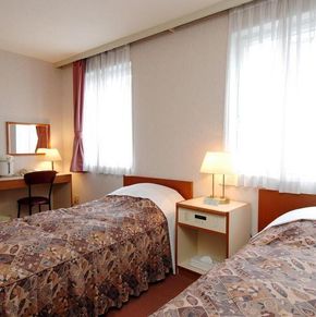 NearBy Hotel