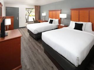 Hotel pic Red Lion Inn & Suites Deschutes River - Bend