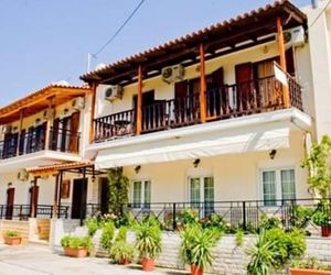 Studios Zoi Skiathos Town Greece