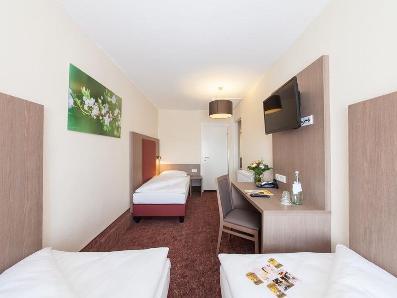 Hotel Photo 1