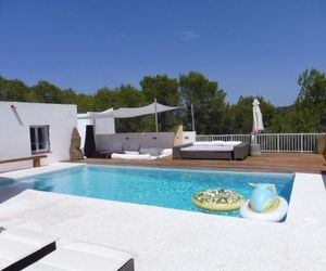 Beautiful Villa in Cala Tarida with Swimming Pool Cala Tarida Spain