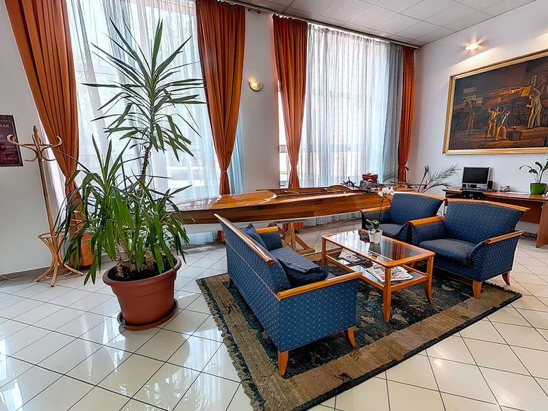Hotel Photo 9