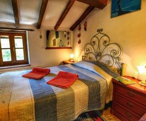 Authentic Cottage in Citta di Castello with Swimming Pool Pierle Italy
