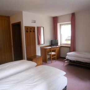 NearBy Hotel