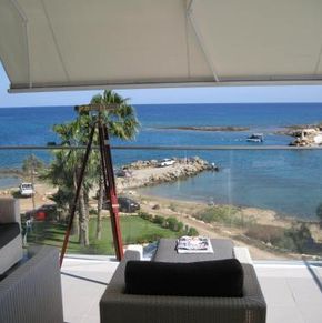NearBy Hotel