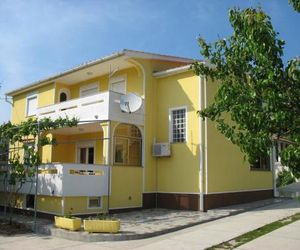 Apartments Polonijo Baska Croatia