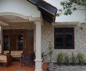 Orlinds Basule Guest House Kejayan Indonesia