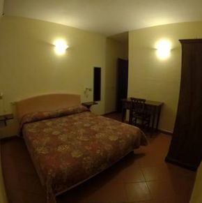 NearBy Hotel