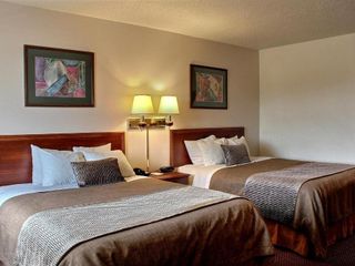 Фото отеля Comfort Inn & Suites at I-74 and 155