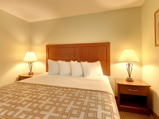 Hotel pic SureStay Plus Hotel by Best Western Poteau