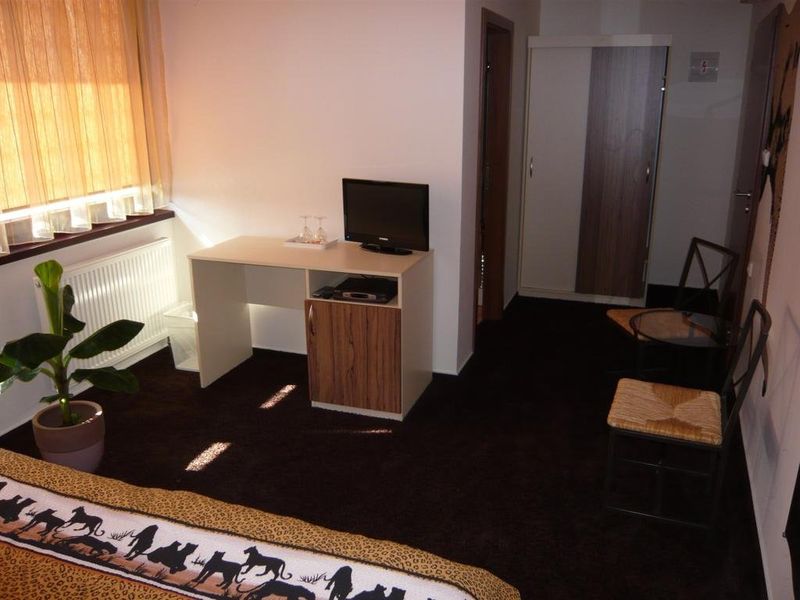 Hotel Photo 9