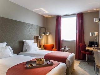 Фото отеля Best Western Plus Paris Velizy