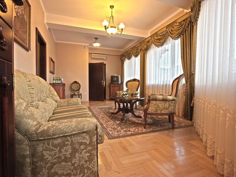 Hotel Photo 12