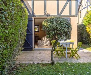 Holiday Home Le Clos du Golf.2 Cabourg France