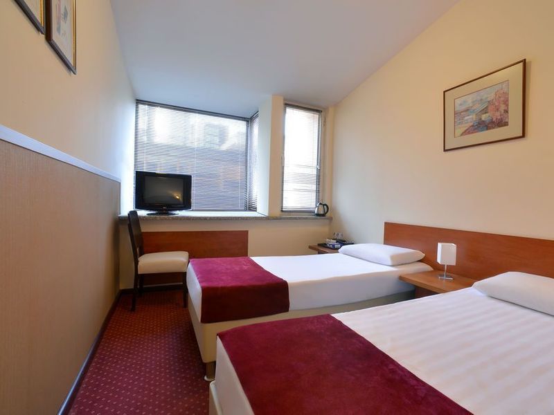 Hotel Photo 5