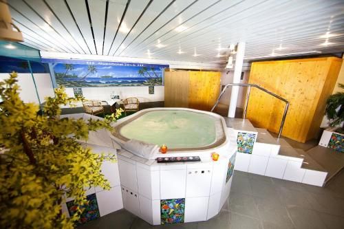 Hotel Photo 6
