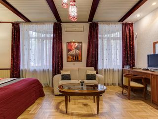 Президент отель