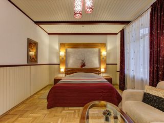 Президент отель