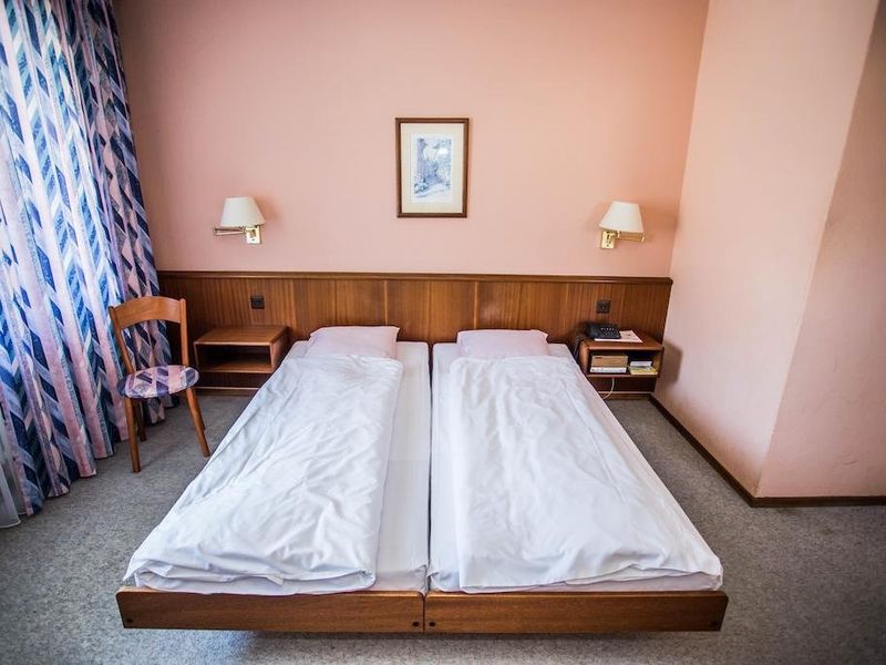Hotel Photo 1