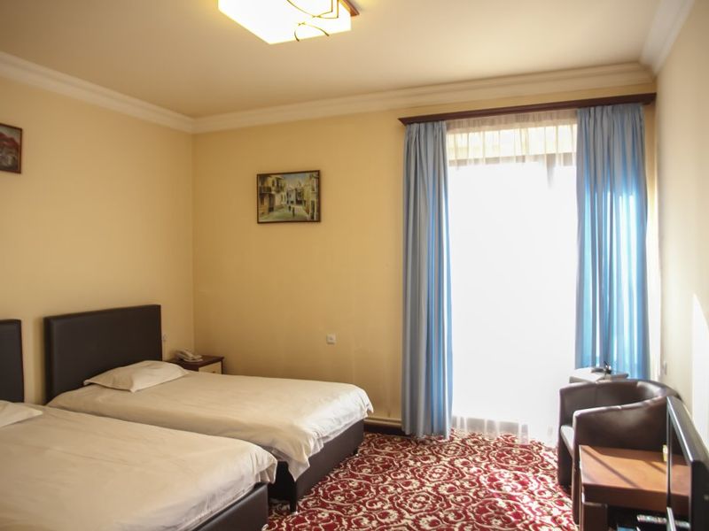 Hotel Photo 1