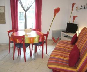 Rental Apartment A Environ 1Km De La Plage, Agréable Petit Type 2 + Garage Les Sables-dOlonne France
