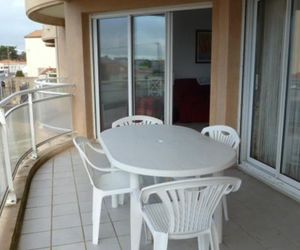 Rental Apartment Dans Résidence Avec Piscine, Grand Type 2 Avec Balcon Les Sables-dOlonne France