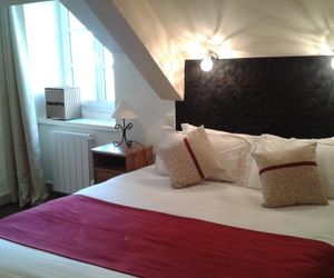 Les Remparts Hotel Le Challonge Dinan France