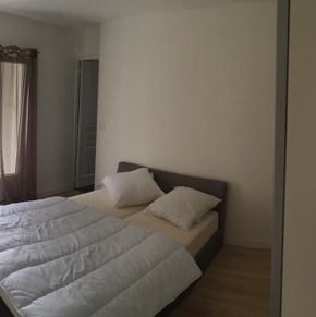 NearBy Hotel