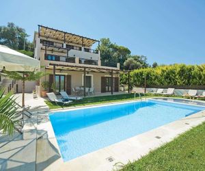 Orsalia Adelianos Kampos Greece