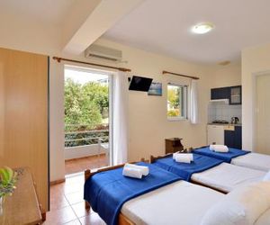 Katerina Rooms Agii Apostoloi Dharatsos Greece